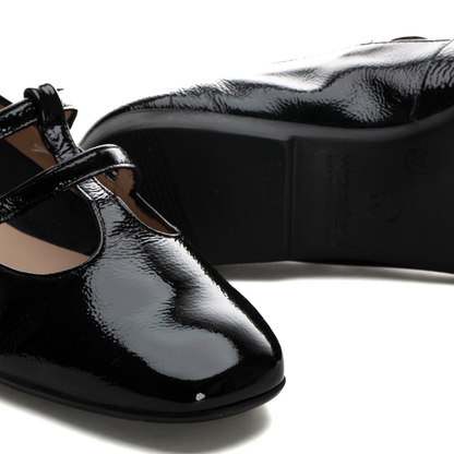 AMORA - Black