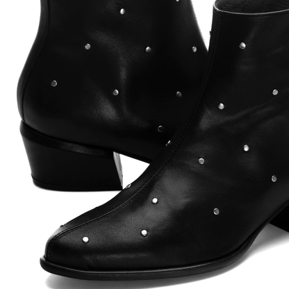 DIORA - Black
