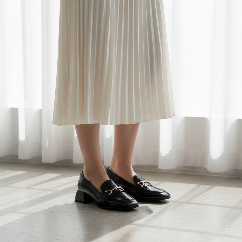 DIVINA - Black Patent