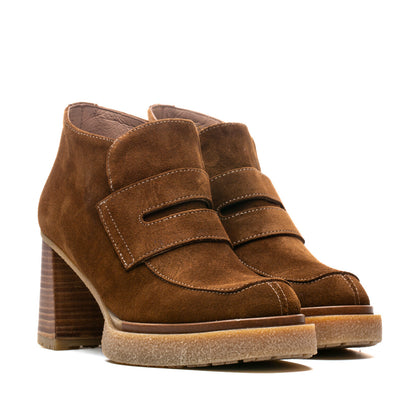 HIDE - Tan Suede